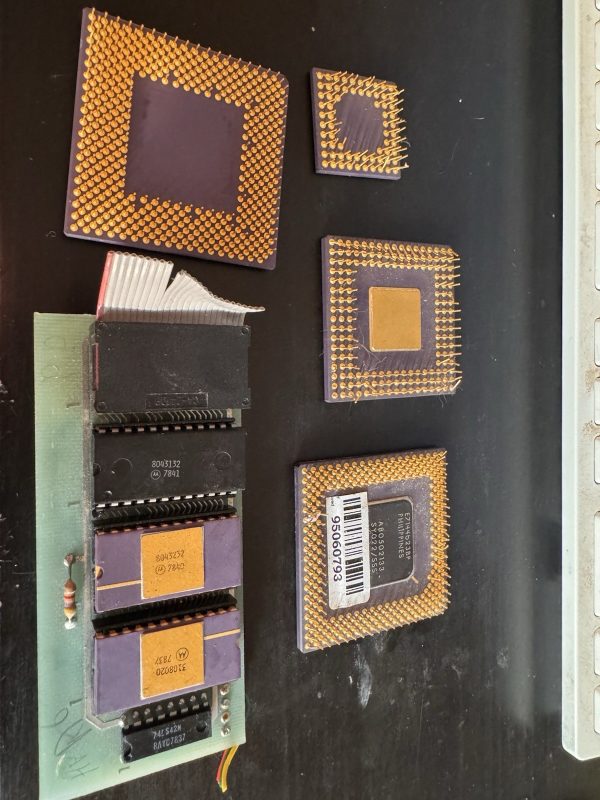 CPU Scrap Intel 486 & 386 CPU / Computer Ram Scrap / CPU Ceramic Processor Scrap With Gold Pins - Image 16