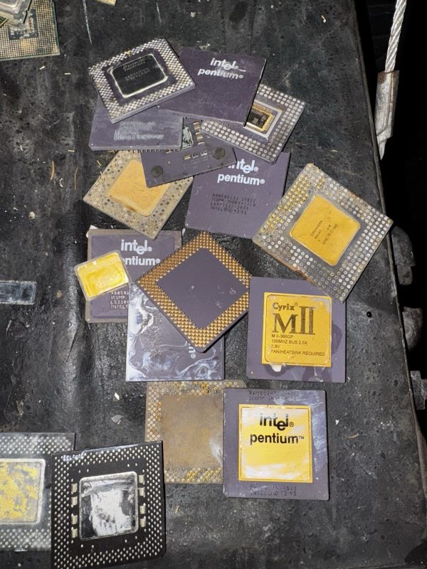 CPU Scrap Intel 486 & 386 CPU / Computer Ram Scrap / CPU Ceramic Processor Scrap With Gold Pins - Image 9